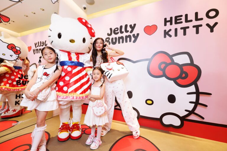 002-Jelly-Bunny-x-Hello-Kitty